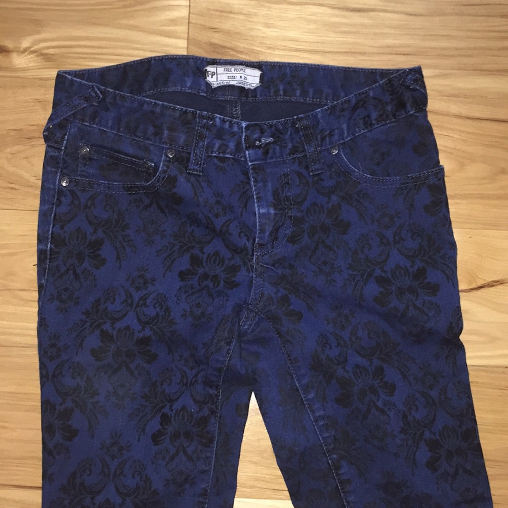 Free people Cropped Jeans 25